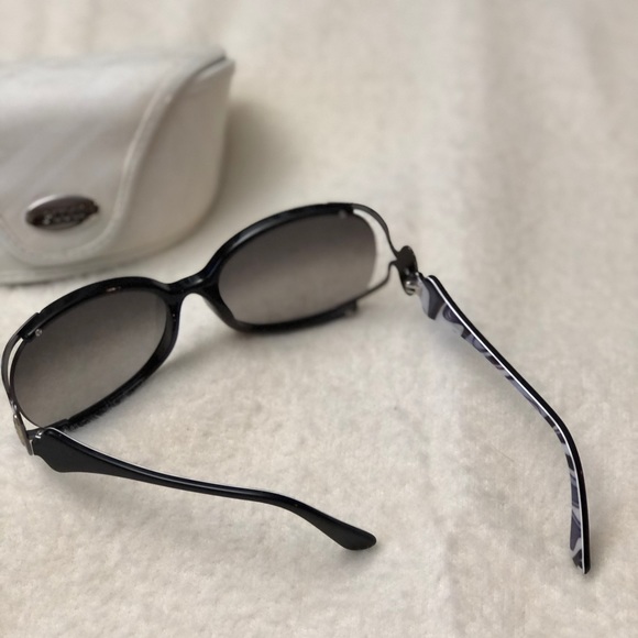 Emilio Pucci Sunglasses - Picture 3 of 10